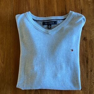 Tommy Hilfiger Lightweight Sweater in Light Blue.  Size Small